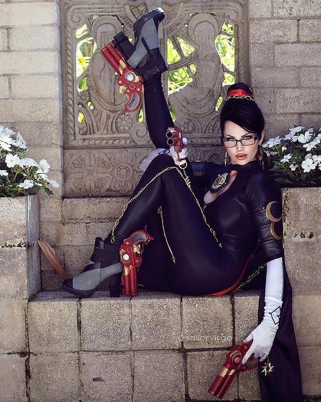國外禦姐COS《獵天使魔女》貝姐：完美還原傲人身材！