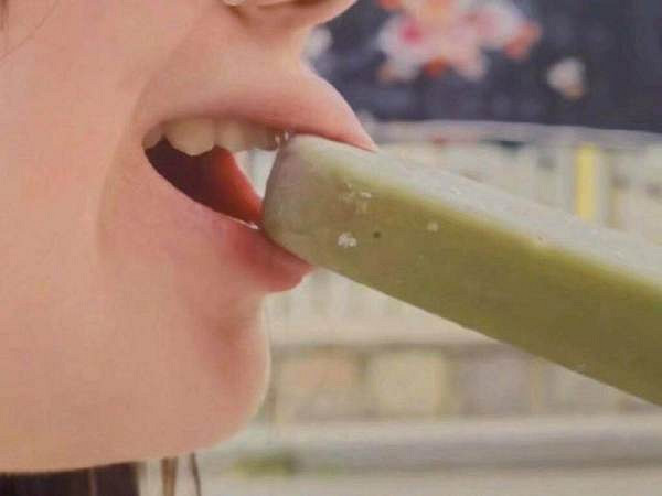 為何大夫查房手都放在後面 囧圖 路人街邊聚眾拍貓片