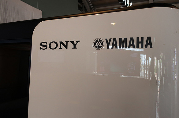 在車上體驗VR!索尼 雅馬哈推移動虛擬真實體驗車 在車上體驗VR!索尼 雅馬哈推移動虛擬真實體驗車