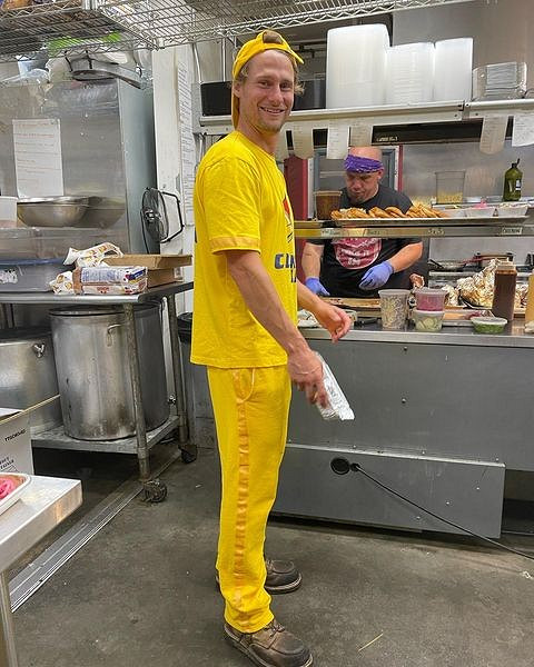 GTA遊戲內連鎖快餐開到現實中 不接待老崔用餐