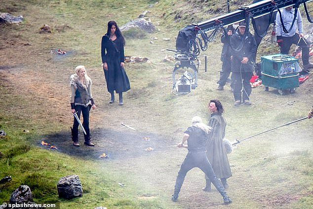 《巫師》劇集第三季現已開拍 拍攝現場照曝光 《巫師》劇集第三季現已開拍 拍攝現場照曝光