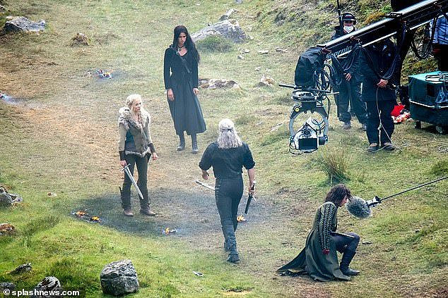 《巫師》劇集第三季現已開拍 拍攝現場照曝光 《巫師》劇集第三季現已開拍 拍攝現場照曝光