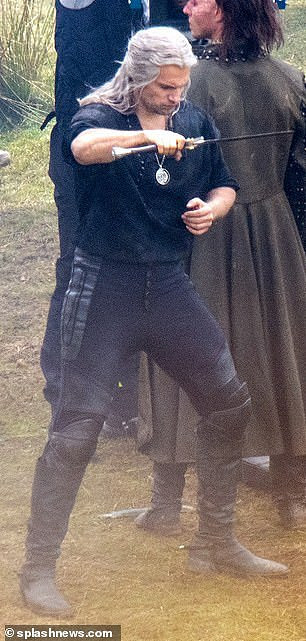 《巫師》劇集第三季現已開拍 拍攝現場照曝光 《巫師》劇集第三季現已開拍 拍攝現場照曝光