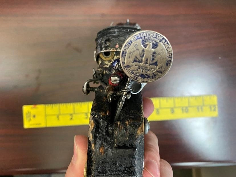 美國毒販自製《輻射》風格手槍 警察都驚呆了 美國毒販自製《輻射》風格手槍 警察都驚呆了