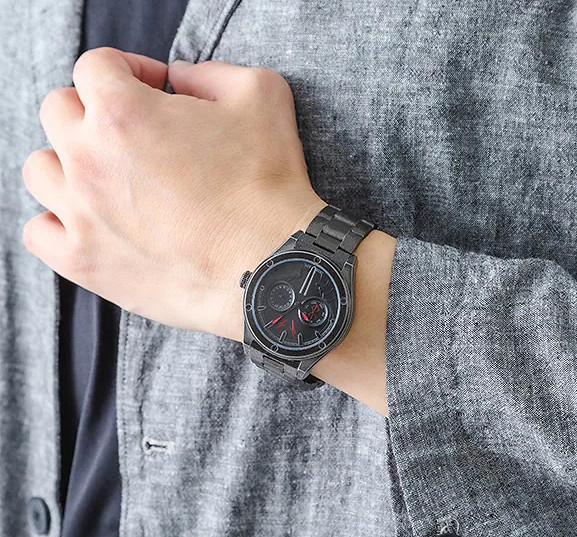 《烙印勇士》主題全新腕表 格斯與格裡菲斯黑白色調 《烙印勇士》主題全新腕表 格斯與格裡菲斯黑白色調