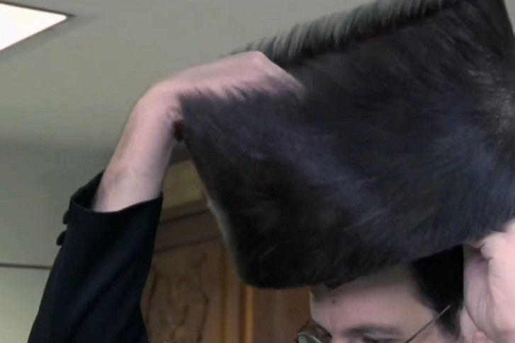 從快遞一路開到倉庫貨櫃，開盲盒就這麽讓人上癮？