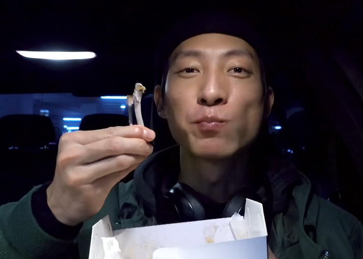 當沉浸式體驗遇上雲霄飛車,氣氛一下子不對勁了起來… 當沉浸式體驗遇上雲霄飛車,氣氛一下子不對勁了起來…