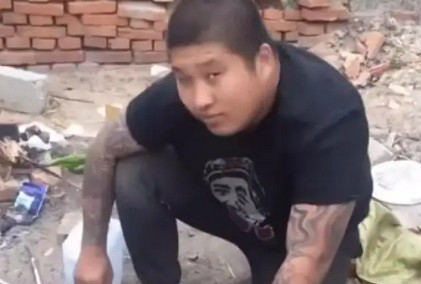 優妮，一個不靠“白又大”就拿捏了玩家XP的神奇女人