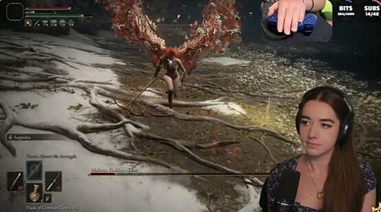 行雲流水！美女主播1級單手擊殺《艾爾登法環》女武神