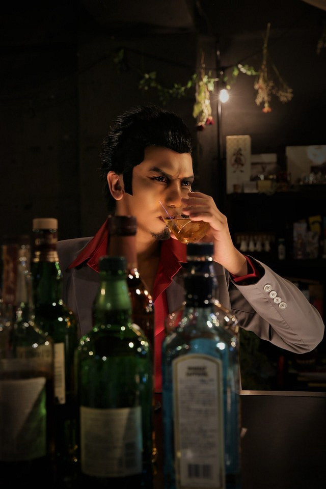 樣貌氣質毫無二致 粉絲極限COS《人中之龍》桐生一馬引熱議