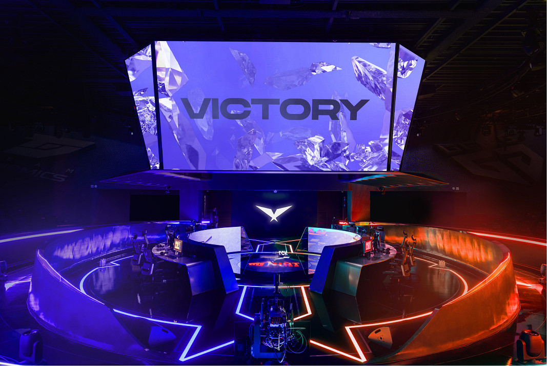 延遲3個小時 LCK夏決正式開打 GEN對戰T1誰將捧杯？