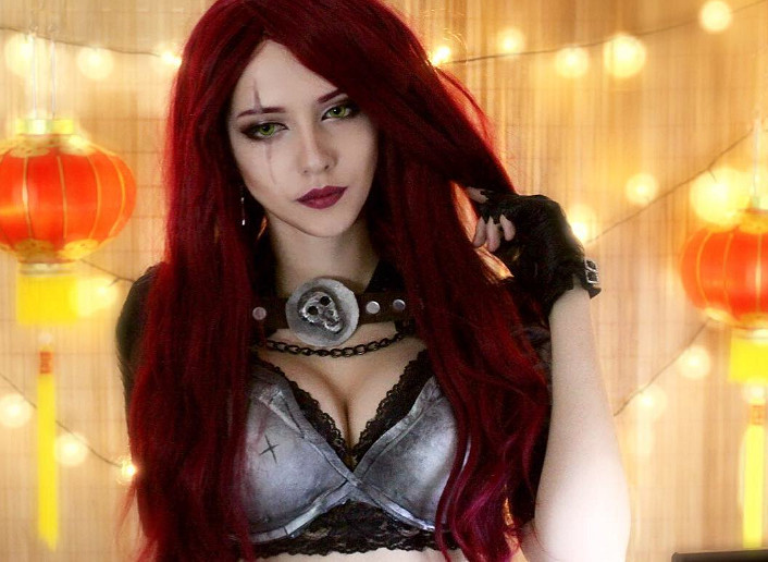 千呼萬喚始出來！俄妹COS《艾爾登法環》女武神二階段！