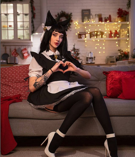 千呼萬喚始出來！俄妹COS《艾爾登法環》女武神二階段！