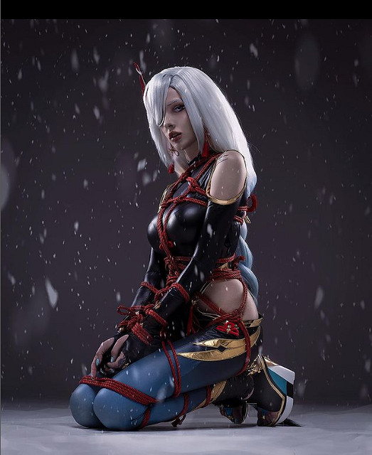 千呼萬喚始出來！俄妹COS《艾爾登法環》女武神二階段！