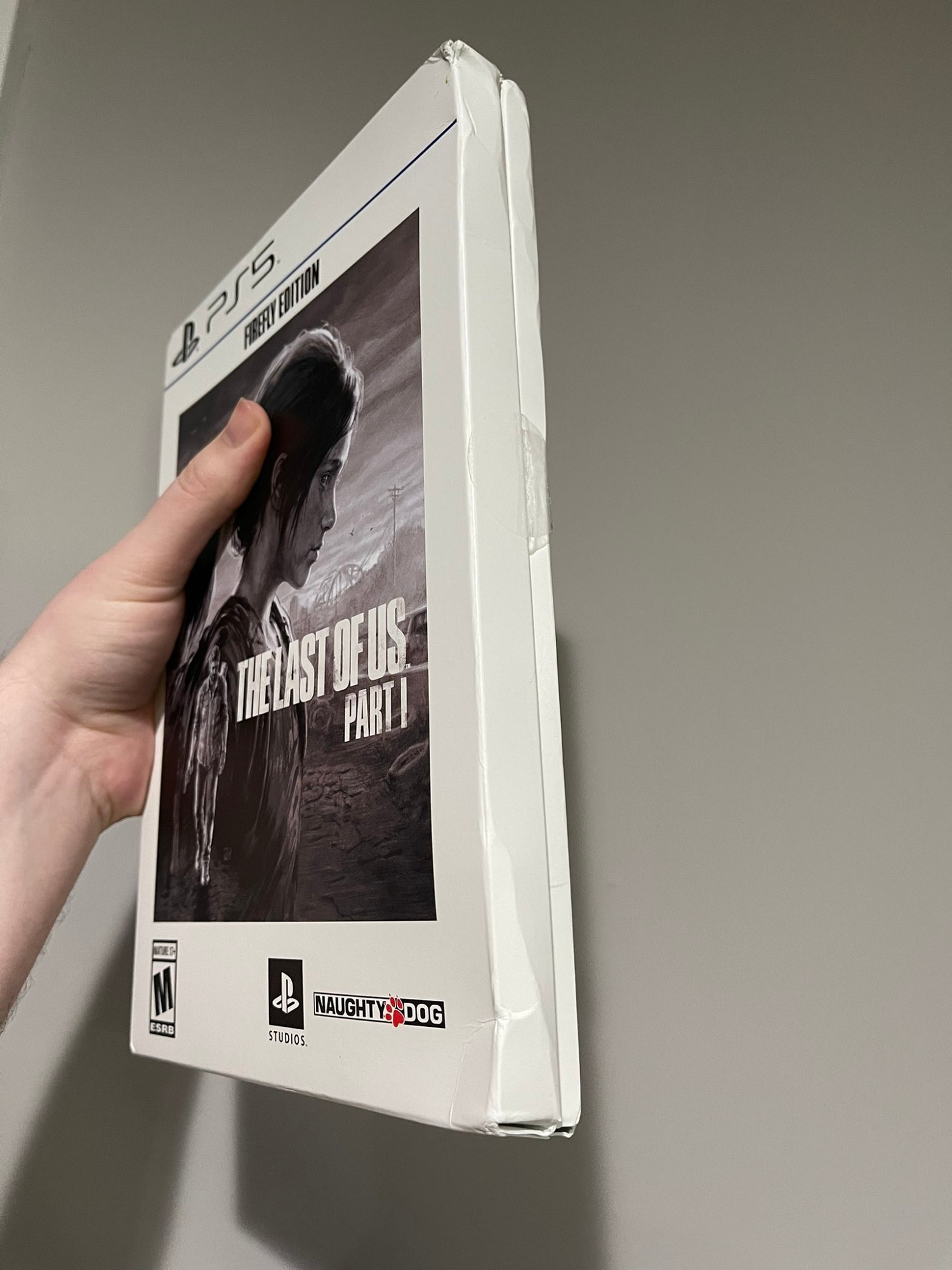 眾多玩家收到“戰損”《美末RE》火螢版:不可更換! 眾多玩家收到“戰損”《美末RE》火螢版:不可更換!