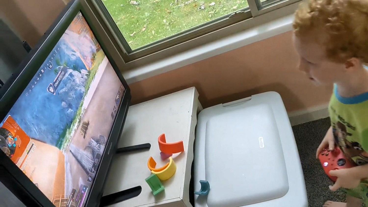 國外四歲小孩玩《Apex英雄》 操作熟練最終吃雞