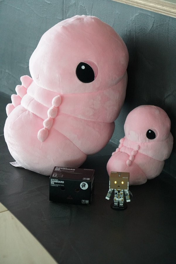 好可愛!小島秀夫曬超大《死亡擱淺》隱生蟲毛絨玩偶 好可愛!小島秀夫曬超大《死亡擱淺》隱生蟲毛絨玩偶