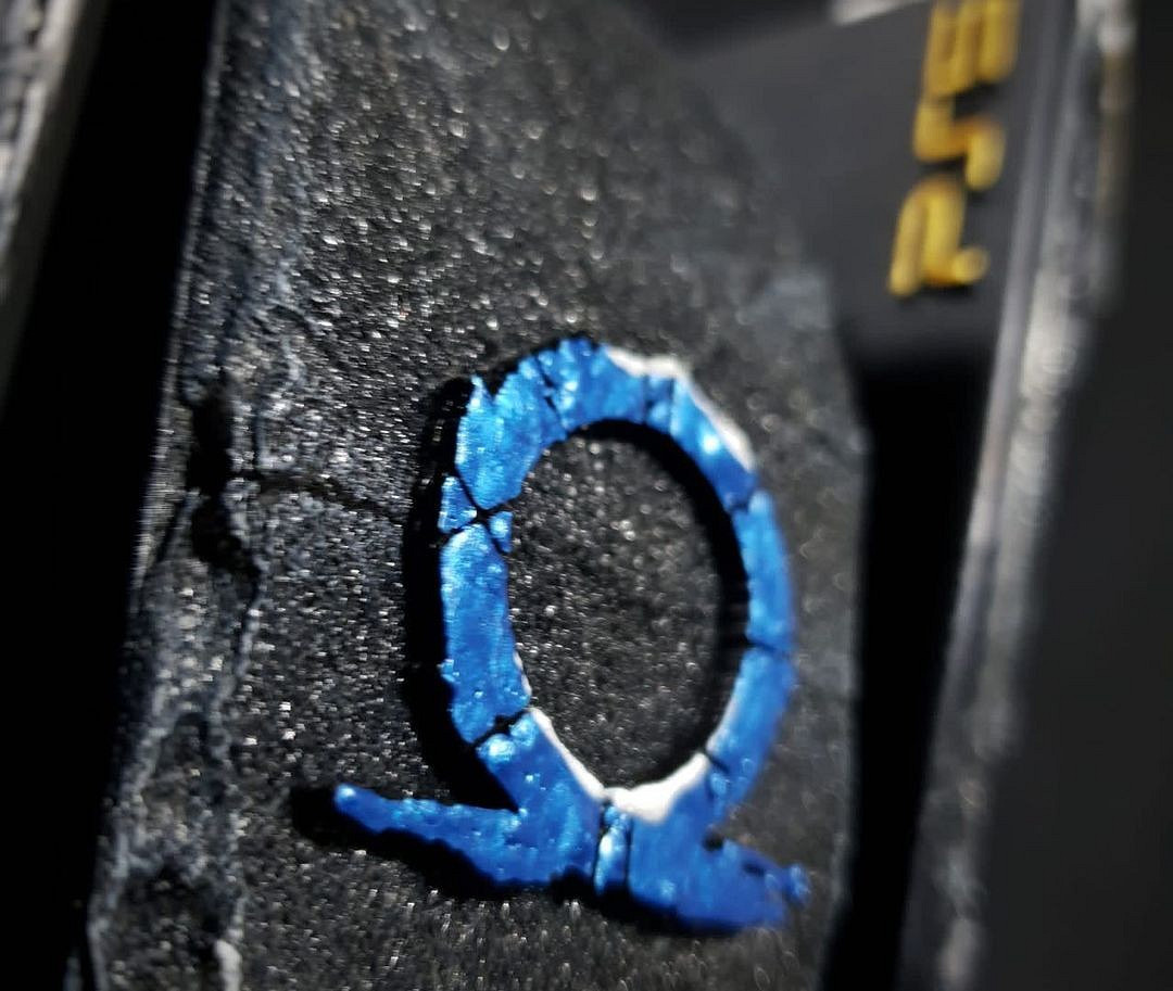 3186元!飯製《戰神》PS5主題外殼限量40套:兩種設計 3186元!飯製《戰神》PS5主題外殼限量40套:兩種設計