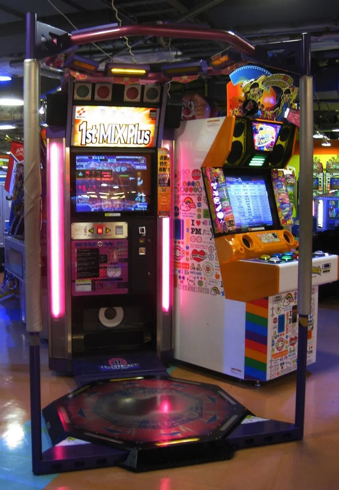 還記得風靡全球的跳舞機嗎 時至今日仍然是街機廳主力