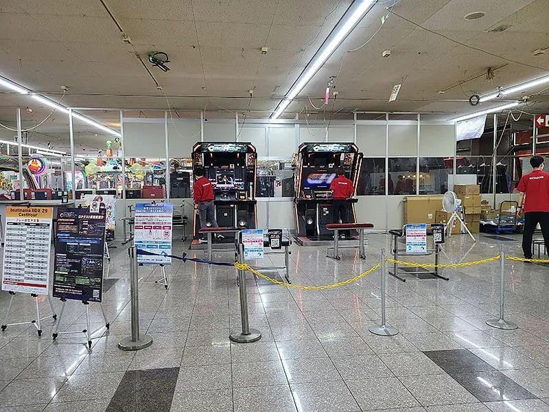 還記得風靡全球的跳舞機嗎 時至今日仍然是街機廳主力