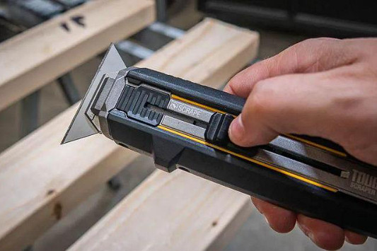 買了這個治療換彈癌的美工刀，我咋病情更重了