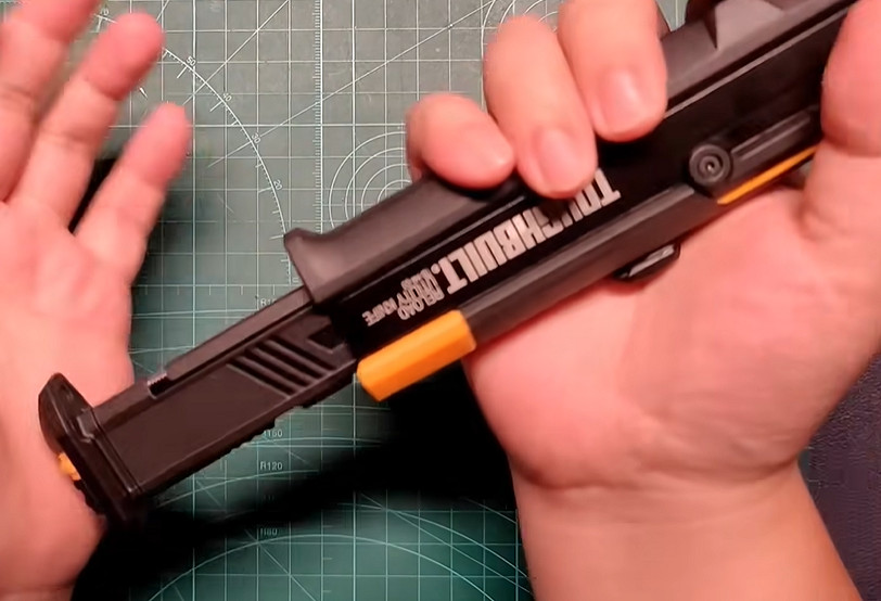 買了這個治療換彈癌的美工刀，我咋病情更重了