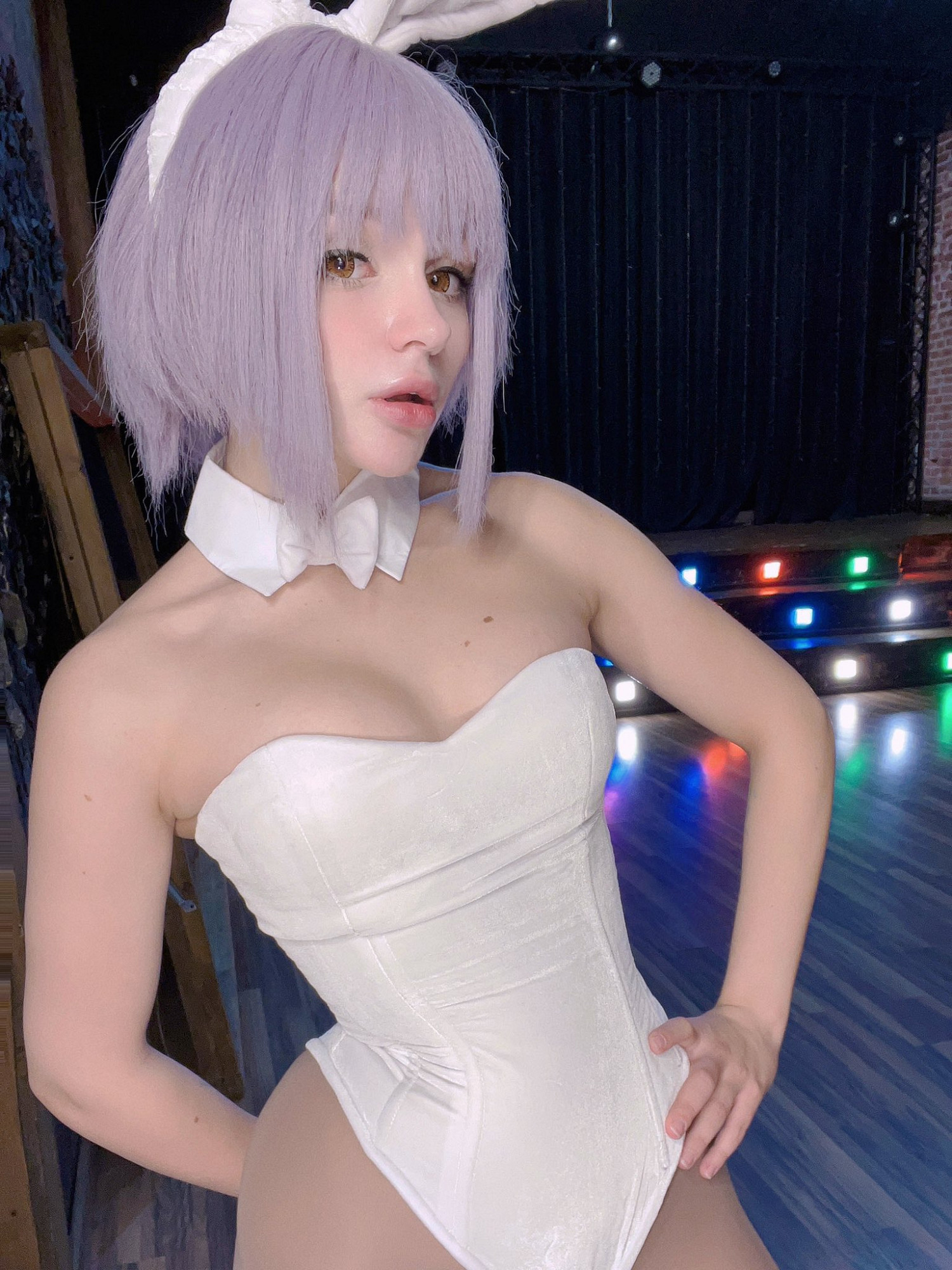 俄妹COS《LOL》金克斯：Alcoholy身材妖嬈表情浮誇！