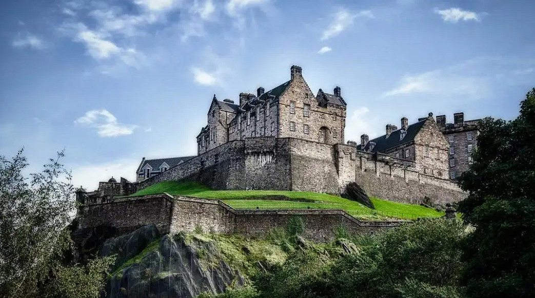 當我們在討論古堡時，我們在討論什麽？