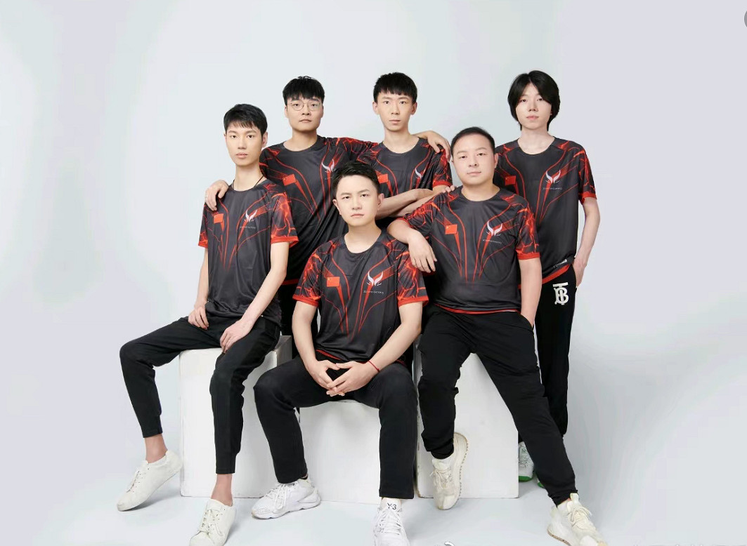 玻璃房裡的亞軍,沒有被槍指著頭 玻璃房裡的亞軍,沒有被槍指著頭