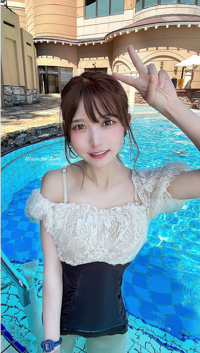 日本小姐姐COS《莉可麗絲》女主:引小島秀夫點讚! 日本小姐姐COS《莉可麗絲》女主:引小島秀夫點讚!