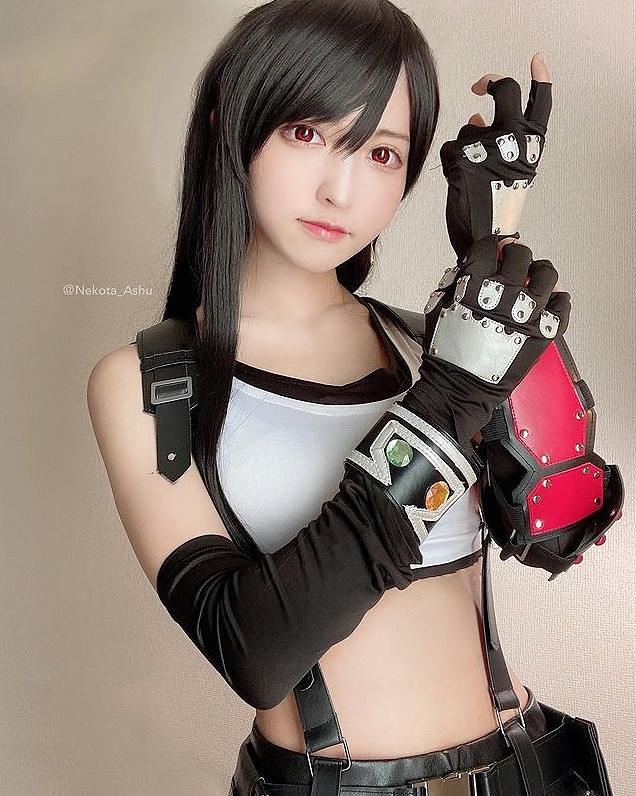 日本小姐姐COS《莉可麗絲》女主:引小島秀夫點讚! 日本小姐姐COS《莉可麗絲》女主:引小島秀夫點讚!