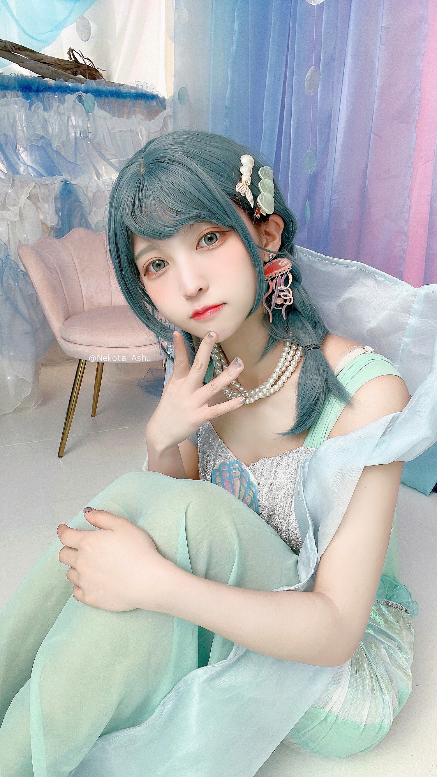 日本小姐姐COS《莉可麗絲》女主:引小島秀夫點讚! 日本小姐姐COS《莉可麗絲》女主:引小島秀夫點讚!