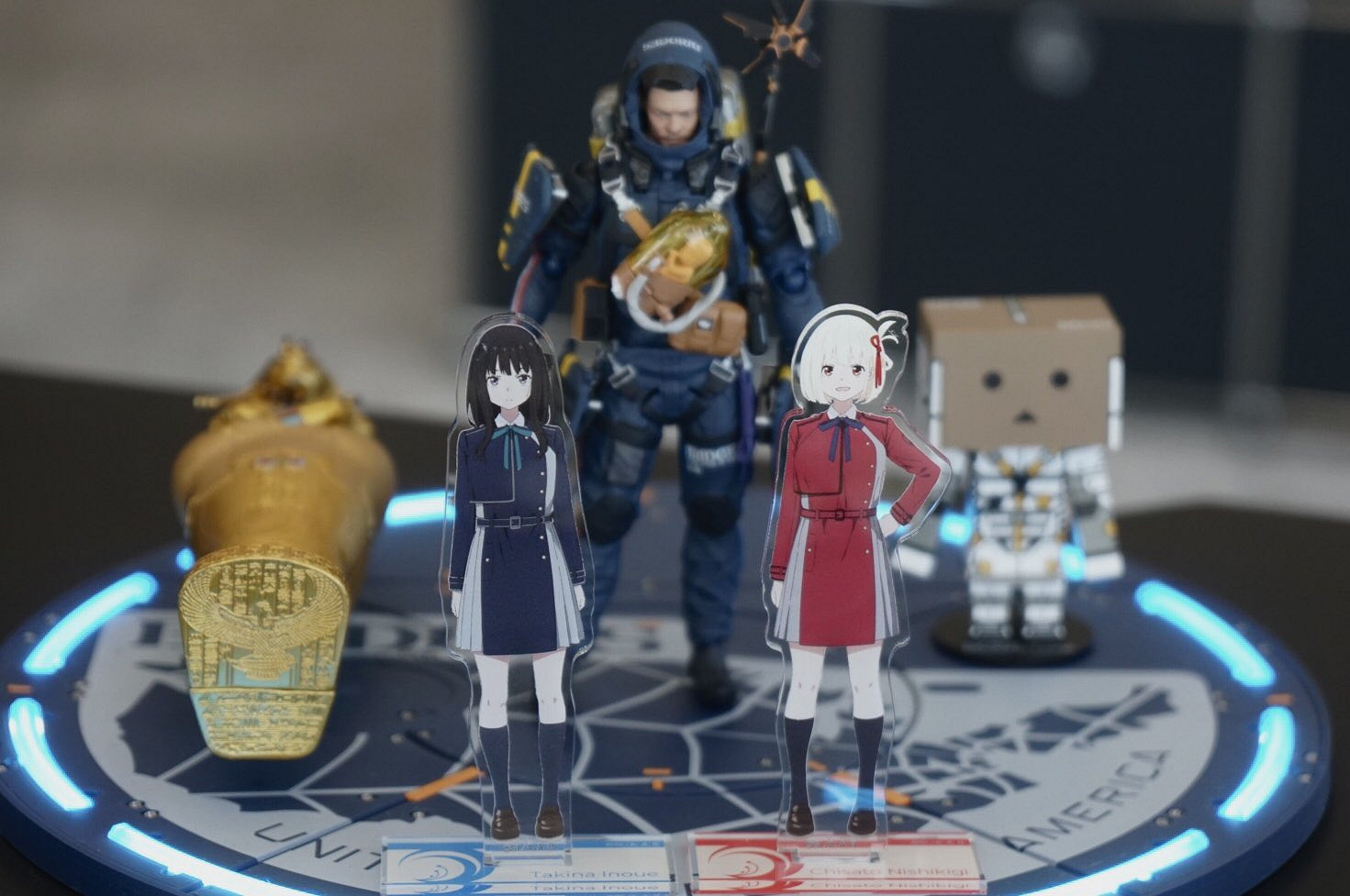 小島“秀妻”！小島秀夫入坑莉可麗絲：穿痛Ｔ宅氣爆表