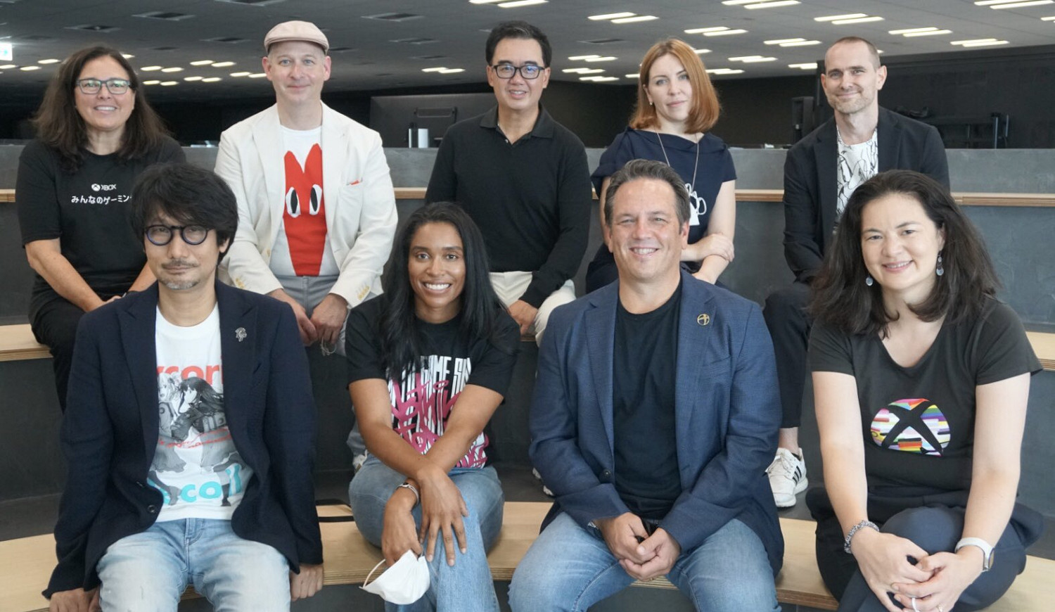 小島“秀妻”！小島秀夫入坑莉可麗絲：穿痛Ｔ宅氣爆表