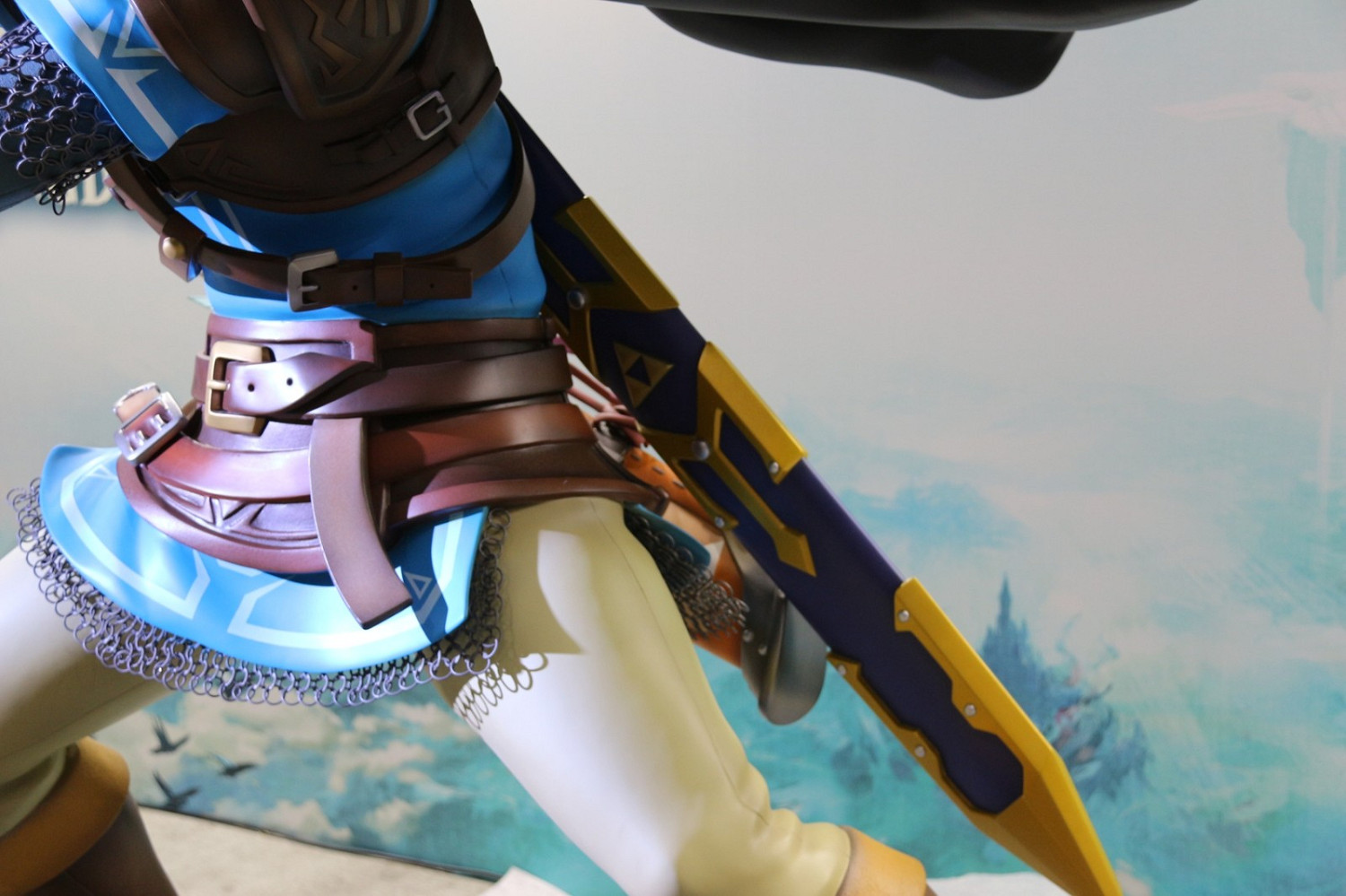 右臂裝備特殊！《塞爾達傳說：王國之淚》林克等身雕像