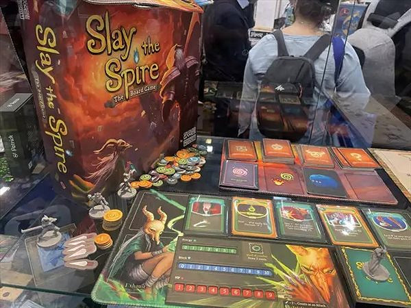 肉鴿卡牌神作《殺戮尖塔》將推出實體桌遊眾籌進行中