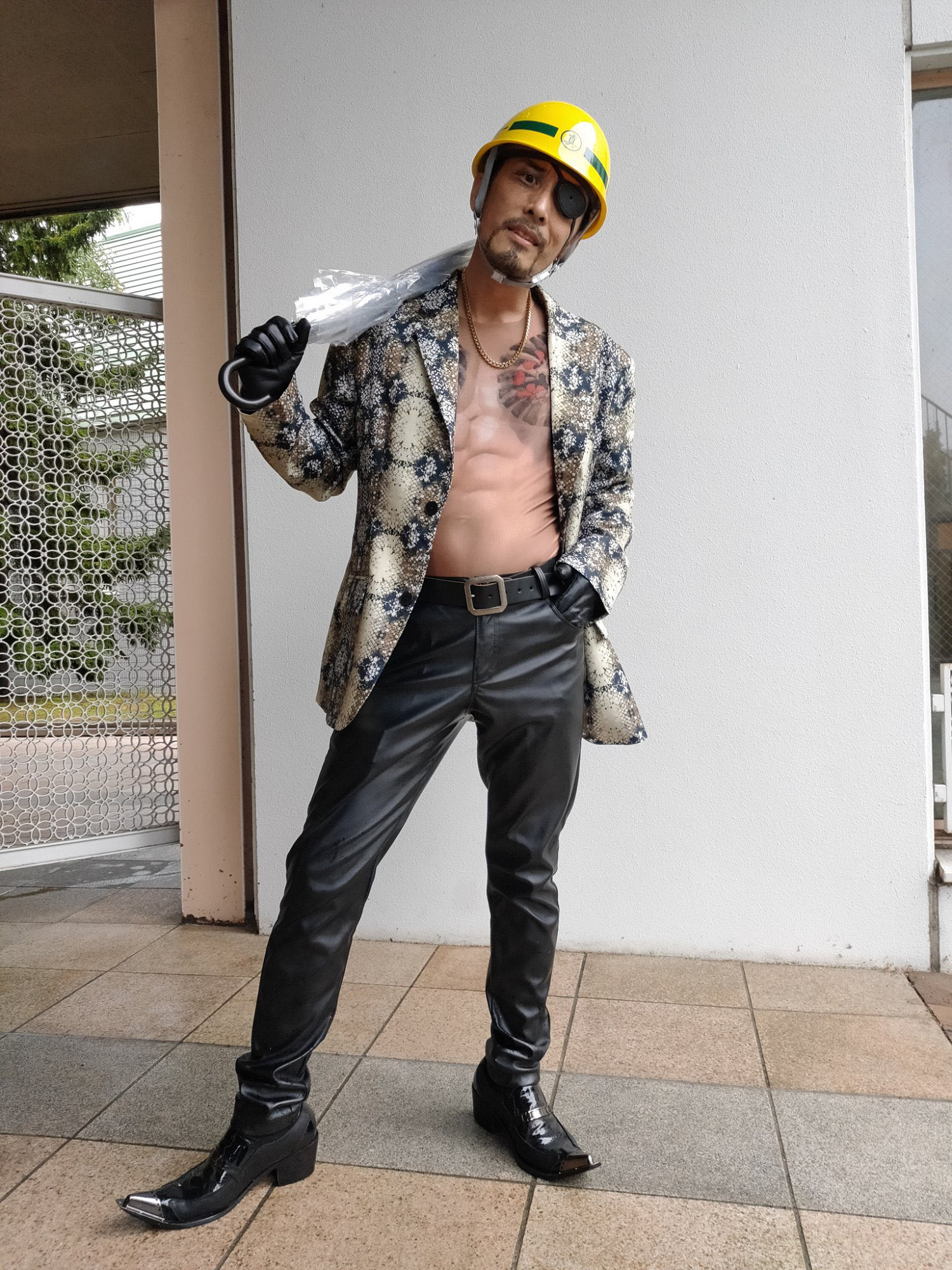 嶋野狂犬氣質拉滿！日本大叔COS《如龍》真島吾朗