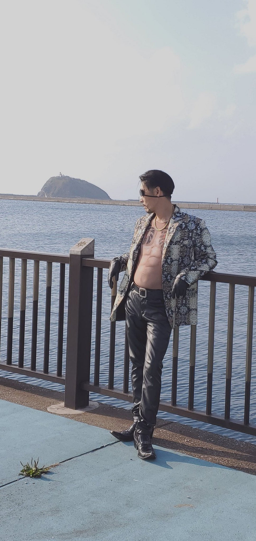 嶋野狂犬氣質拉滿！日本大叔COS《如龍》真島吾朗