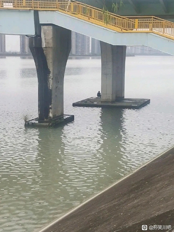 你這是武財神吧 囧圖 肯德基真不熟我是麥當勞的人了 你這是武財神吧 囧圖 肯德基真不熟我是麥當勞的人了