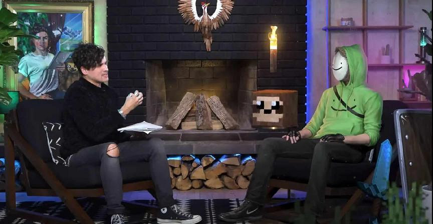 YouTube 3000萬粉的MC博主,因為露臉引發一場罵戰 YouTube 3000萬粉的MC博主,因為露臉引發一場罵戰