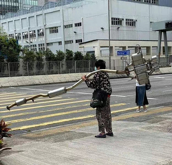 你這是武財神吧 囧圖 肯德基真不熟我是麥當勞的人了 你這是武財神吧 囧圖 肯德基真不熟我是麥當勞的人了