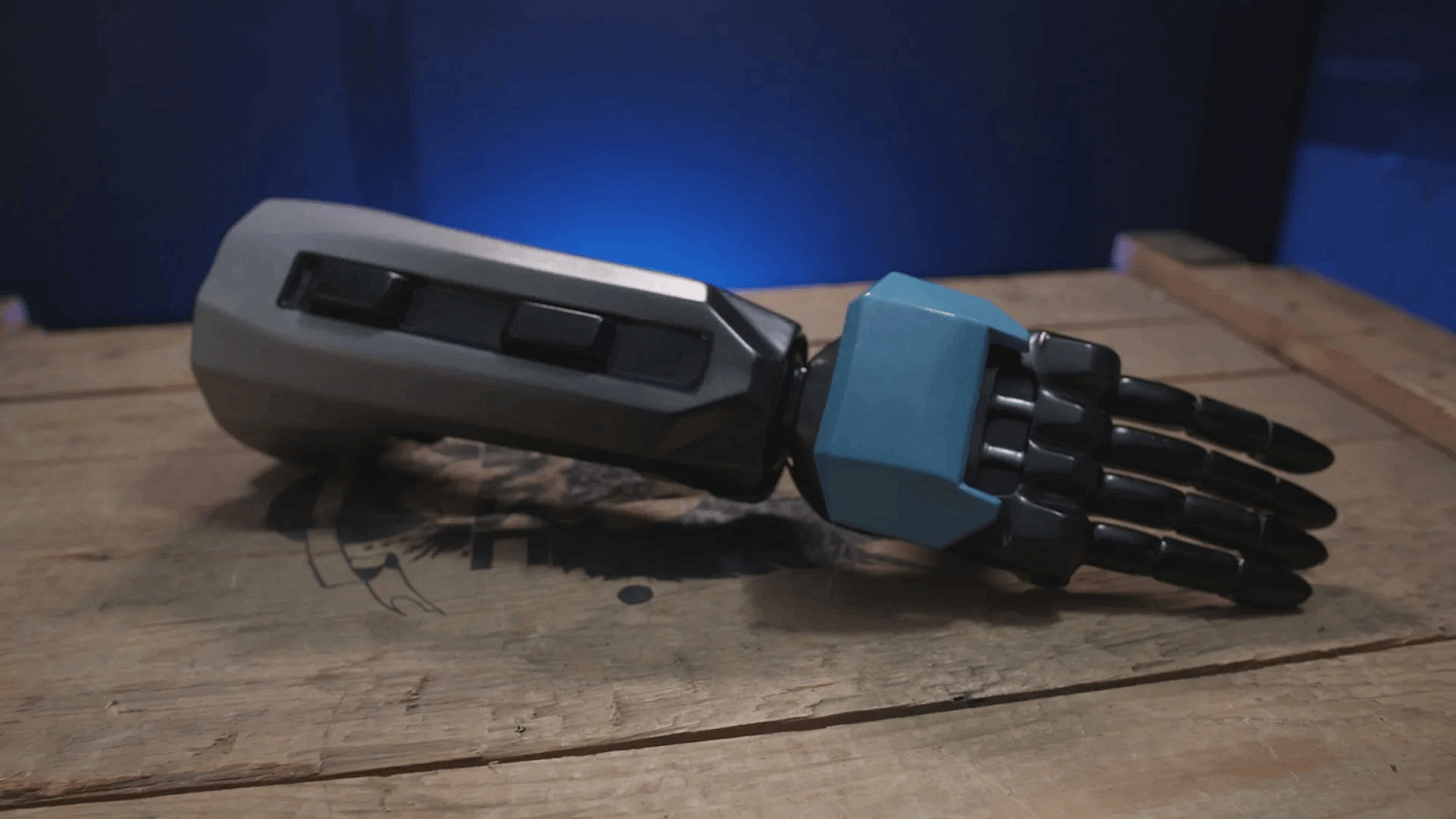 《最後一戰》主題義肢添加新設計配色!關注殘疾兒童成長 《最後一戰》主題義肢添加新設計配色!關注殘疾兒童成長