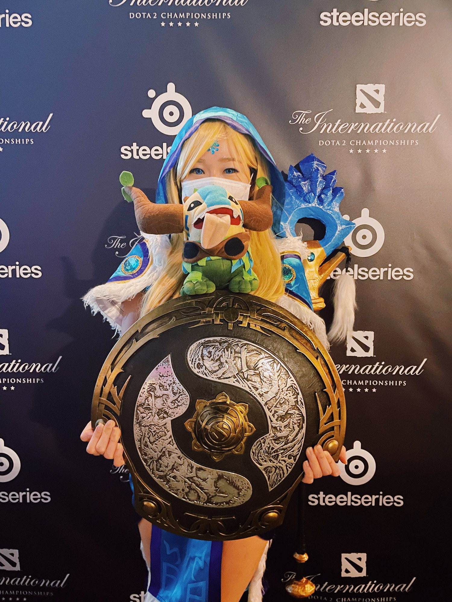 DOTA2 TI新科冠軍Tundra：不小心把冠軍盾弄丟了