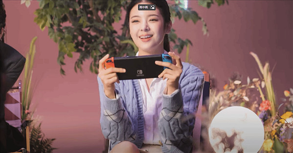 《寶可夢:朱/紫》女團合作CM 小姐姐還是吸引人呐! 《寶可夢:朱/紫》女團合作CM 小姐姐還是吸引人呐!