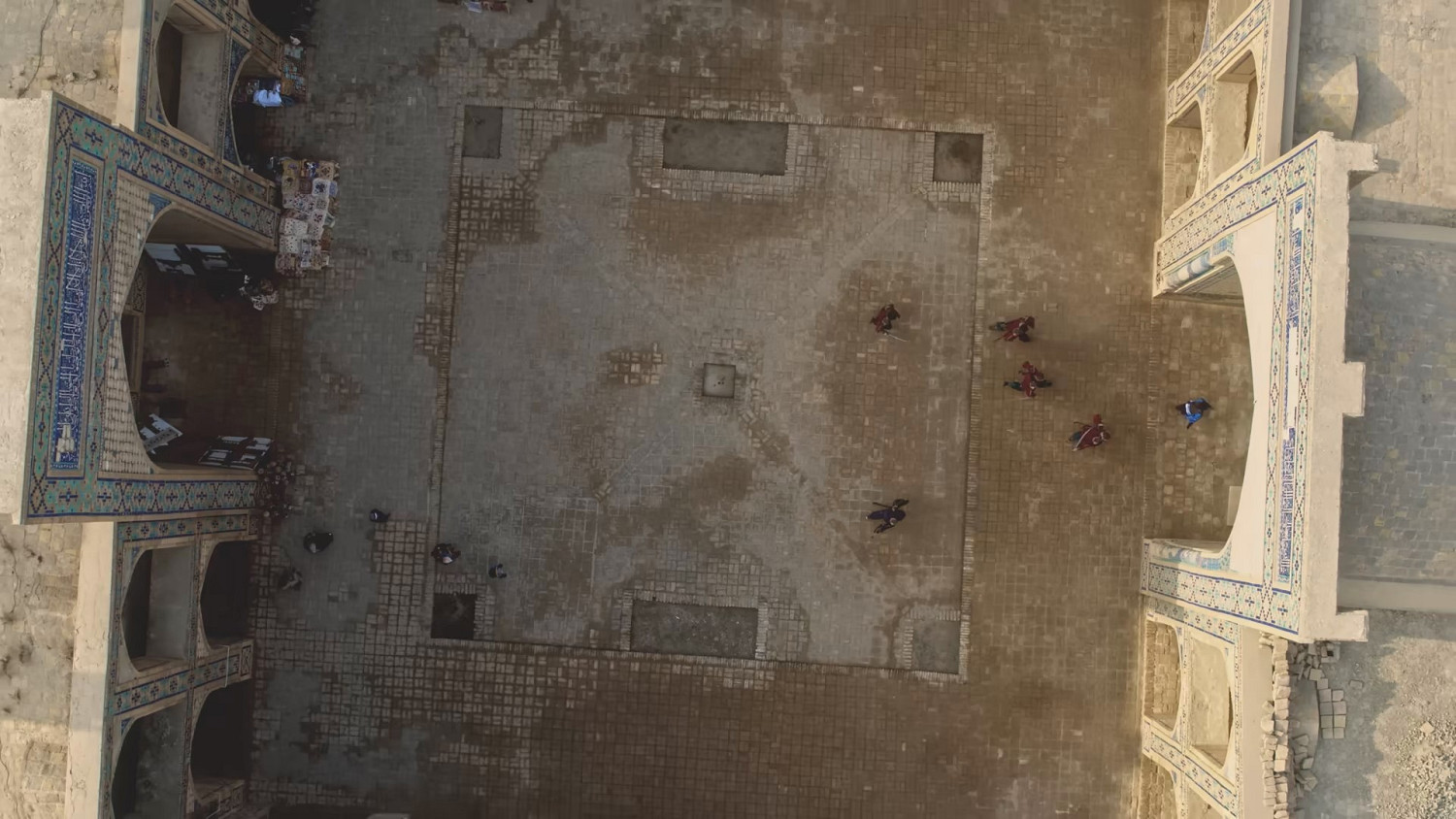 真人版《波斯王子》跑酷 主角穿梭異域建築逃避追兵 真人版《波斯王子》跑酷 主角穿梭異域建築逃避追兵