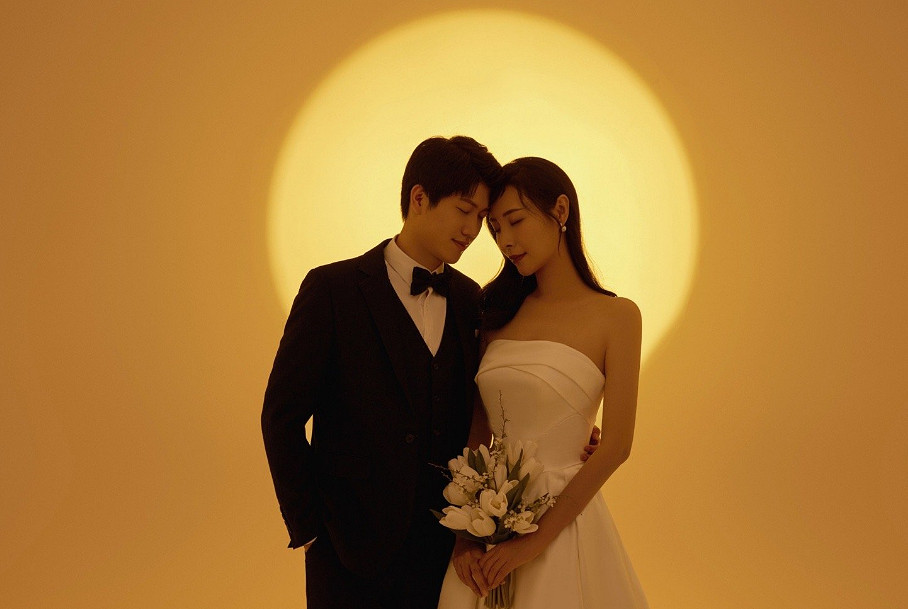 知名遊戲主播女流和YJJ已完婚!微博曬出甜蜜結婚照 知名遊戲主播女流和YJJ已完婚!微博曬出甜蜜結婚照