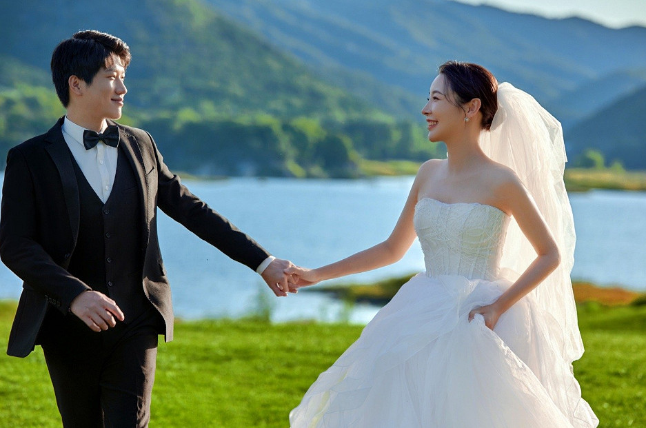 知名遊戲主播女流和YJJ已完婚!微博曬出甜蜜結婚照 知名遊戲主播女流和YJJ已完婚!微博曬出甜蜜結婚照