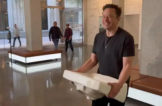 開除了和自己強嘴的員工的馬斯克,能救活推特嗎? 開除了和自己強嘴的員工的馬斯克,能救活推特嗎?