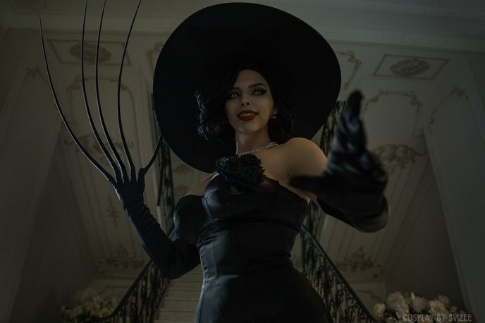 俄妹COS《生化8》黑色禮服版吸血鬼夫人：壓迫感十足