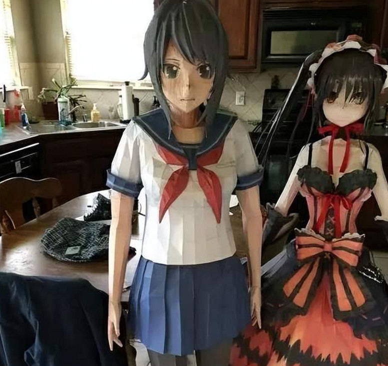 老二次元已經開始研究骨灰盒上雕點啥了